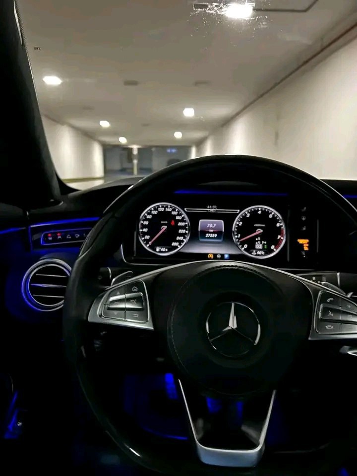 Mercedes Benz S550