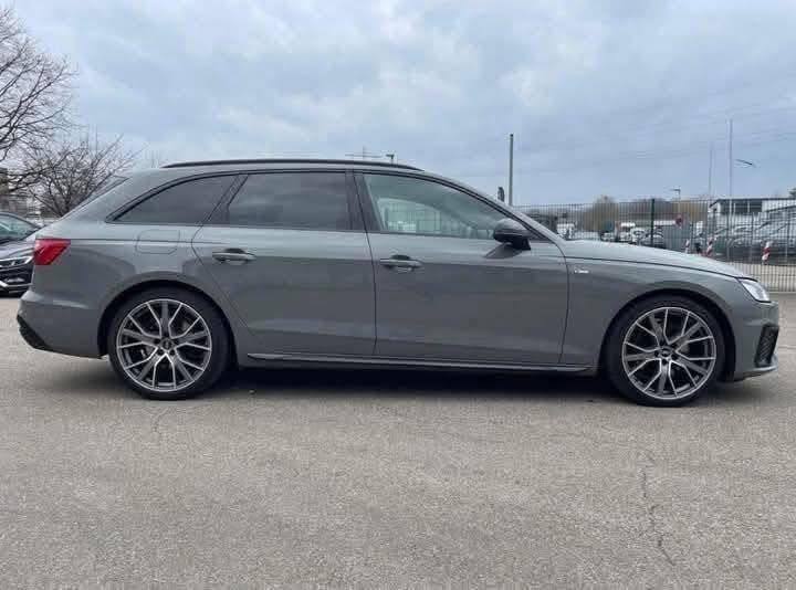 Audi A4 Avant 30 TDI S-line / 136 hp /