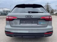 Audi A4 Avant 30 TDI S-line / 136 hp /