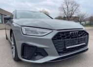 Audi A4 Avant 30 TDI S-line / 136 hp /