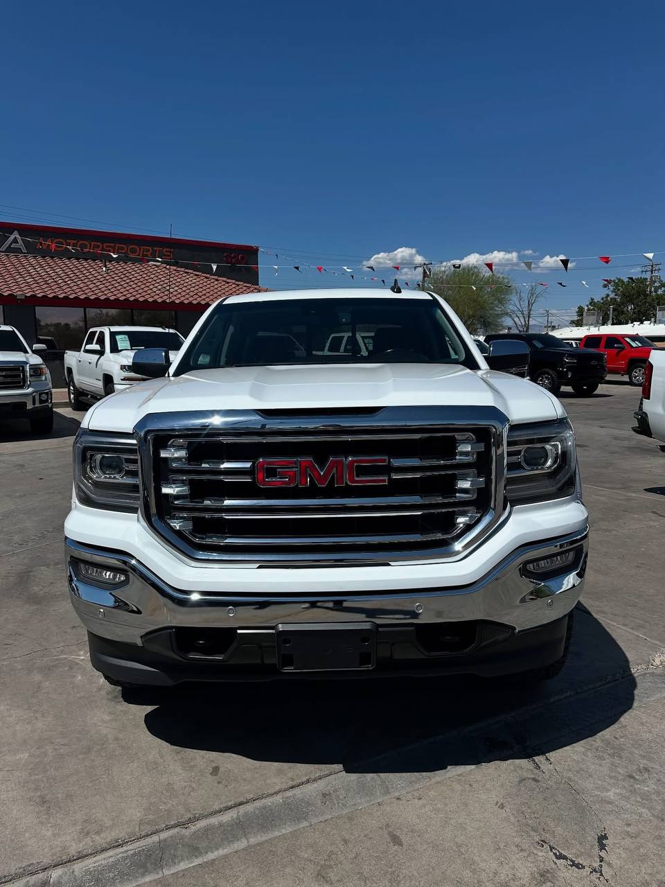 2018 GMC Sierra 1500 Crew Cab SLT  V8, 5.3L – 4×4