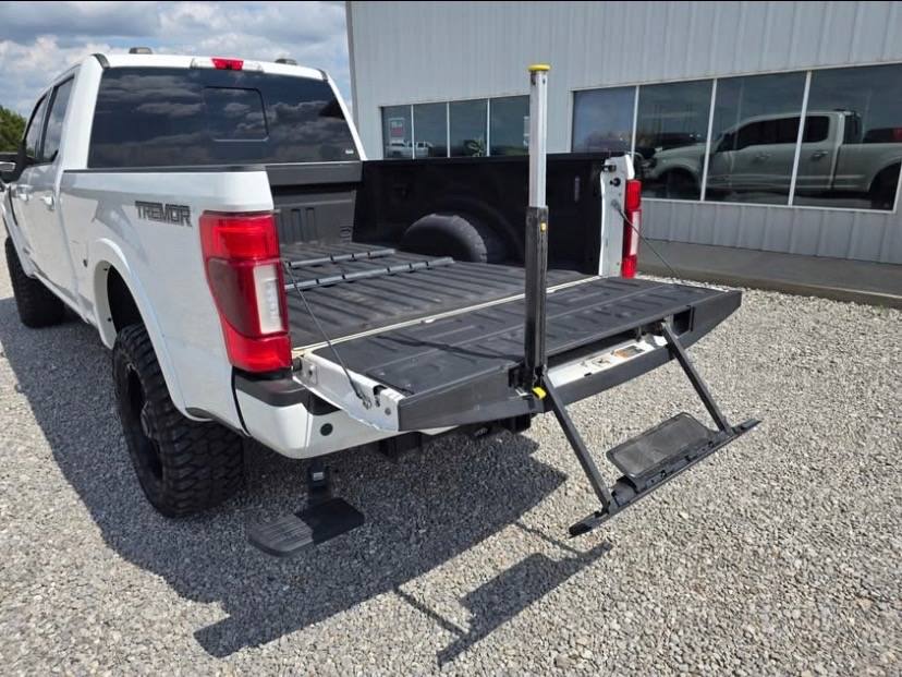 2021 Ford F-250 Super Duty LariatUltimate Tremor 4X4