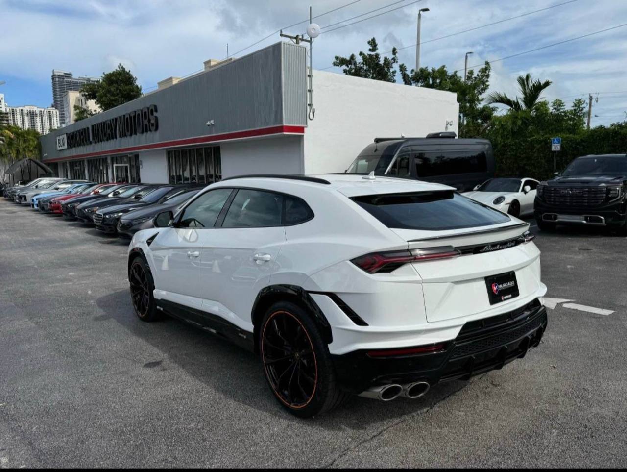 2023 Lamborghini Urus • S