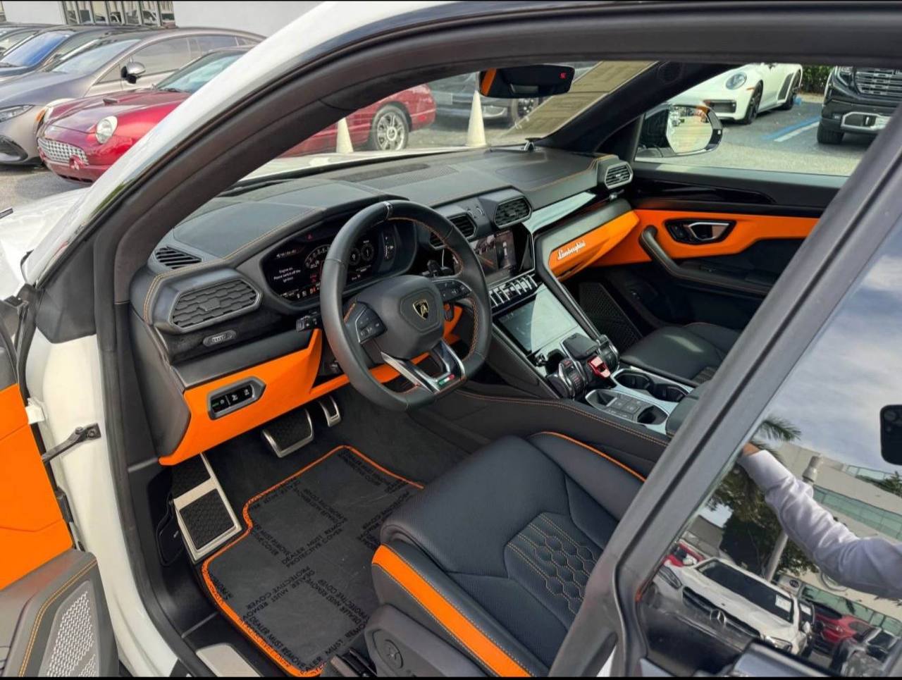 2023 Lamborghini Urus • S