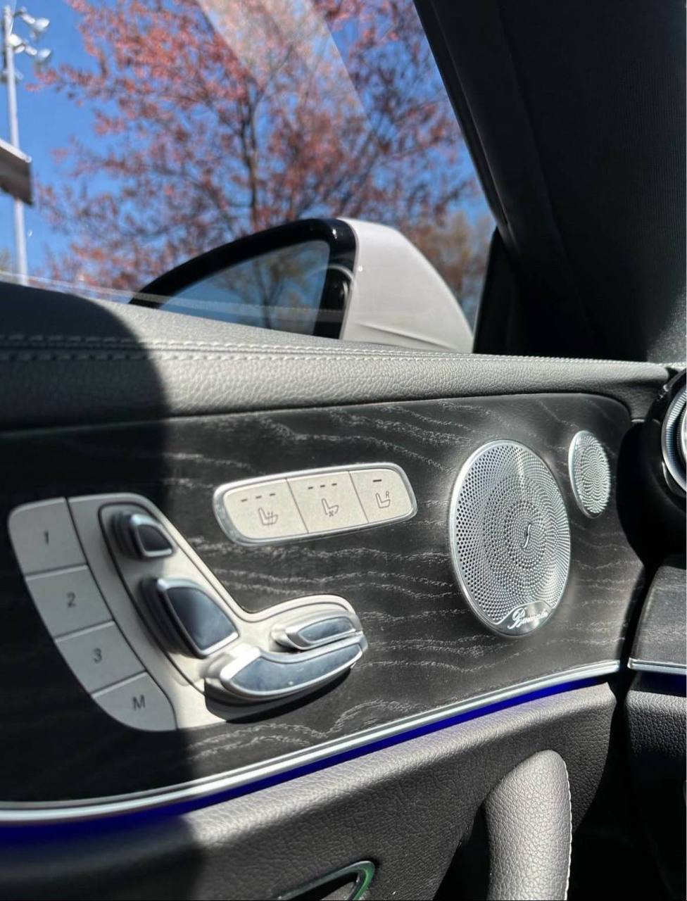 2018 Mercedes-Benz E-Class • E 400