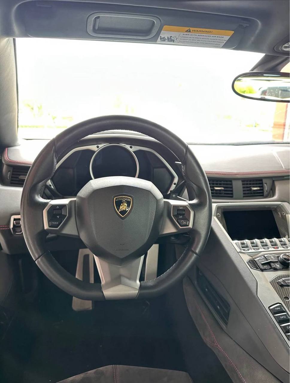 2016 Lamborghini Aventador – LP 700-4