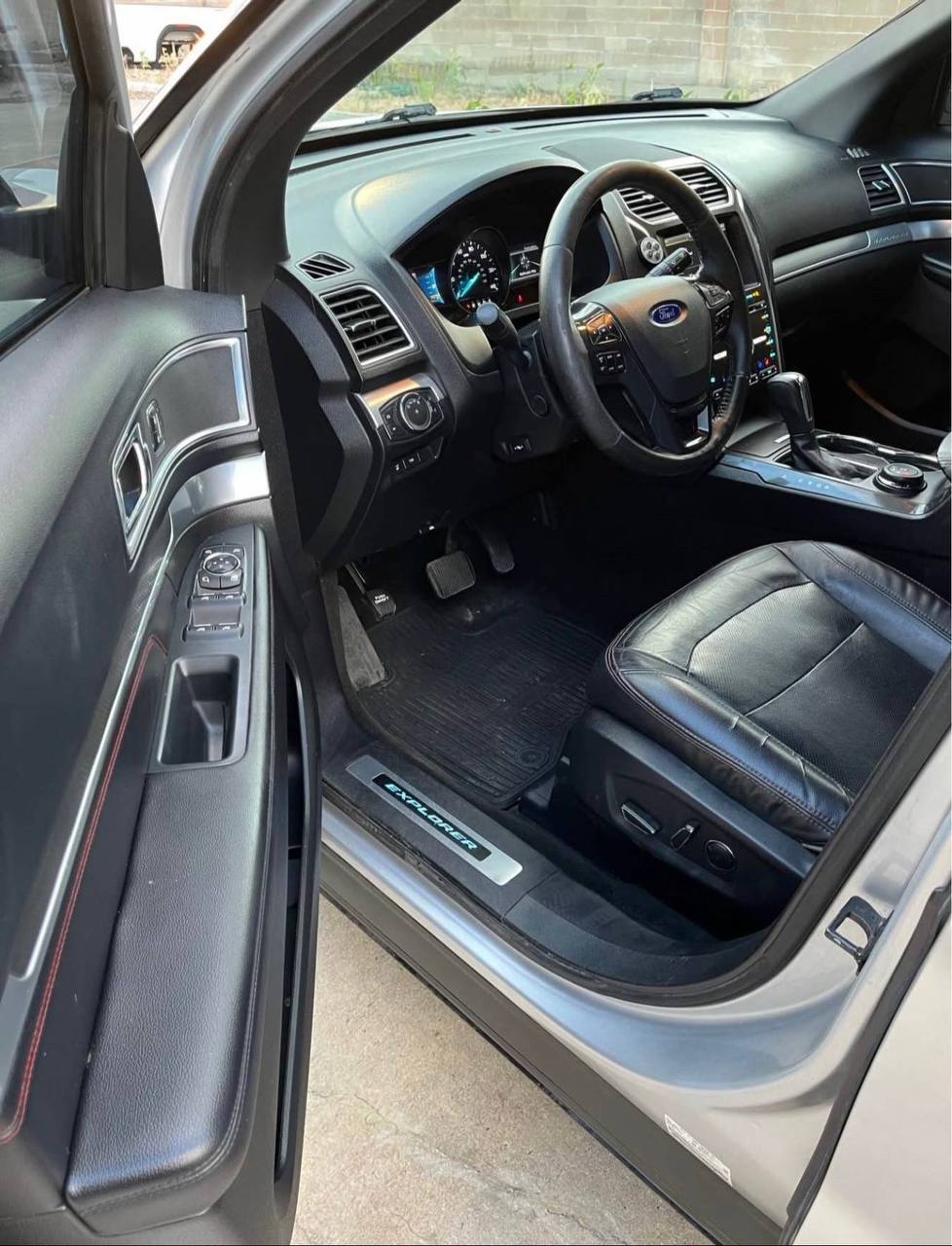 2016 Ford Explorer • Sport Utility 4D